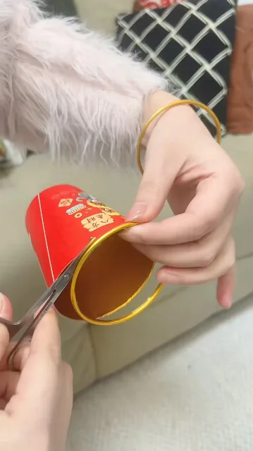 [Veo视频] 案例164：黄金纸杯